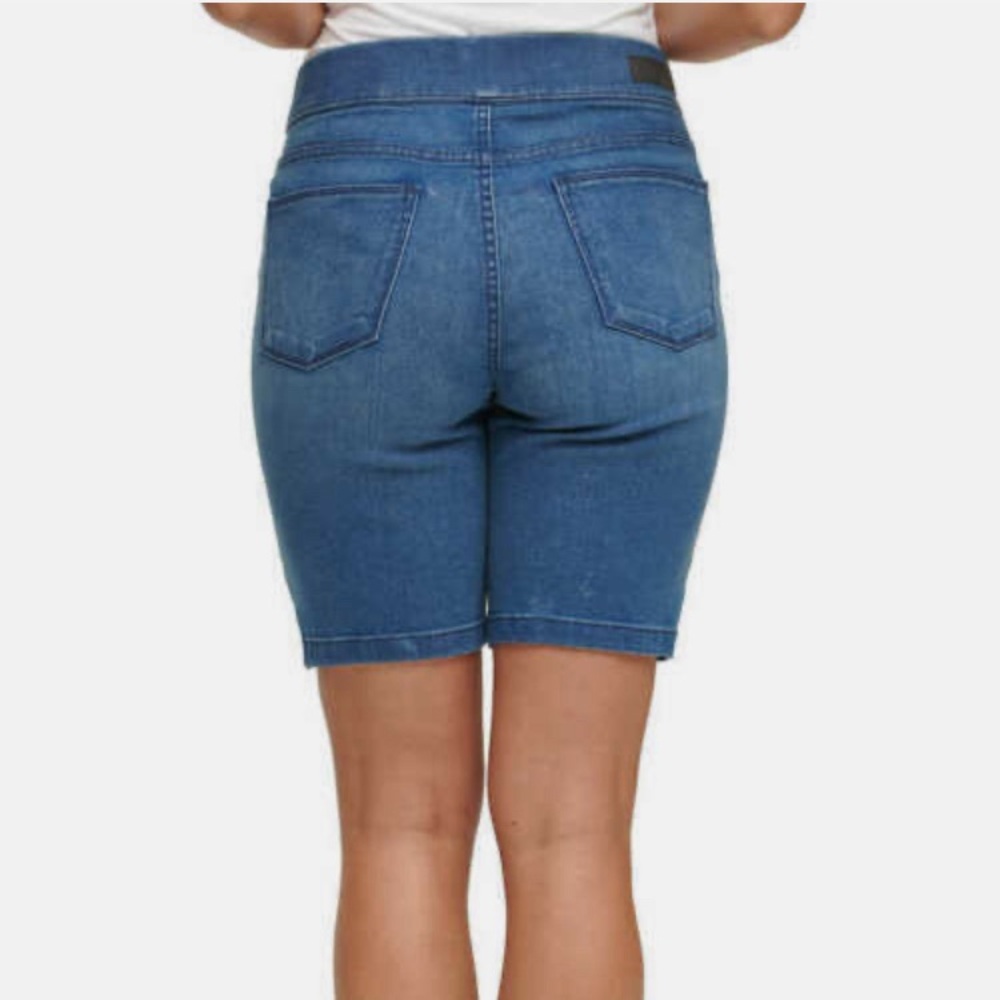 2 pairs of jean shorts DKNY  Relaxed Fit and Old Navy Curvy profile denim short - Picture 2 of 8
